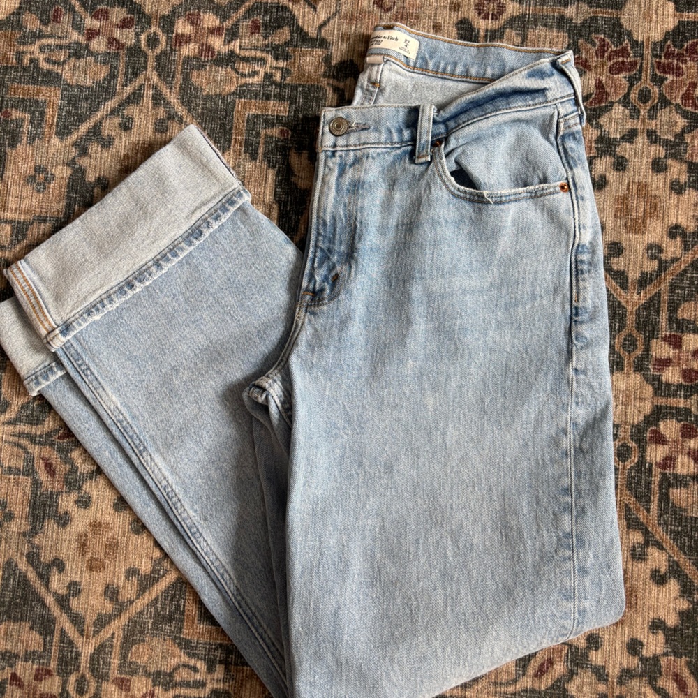 Abercrombie & Fitch The Baggy Low Rise
